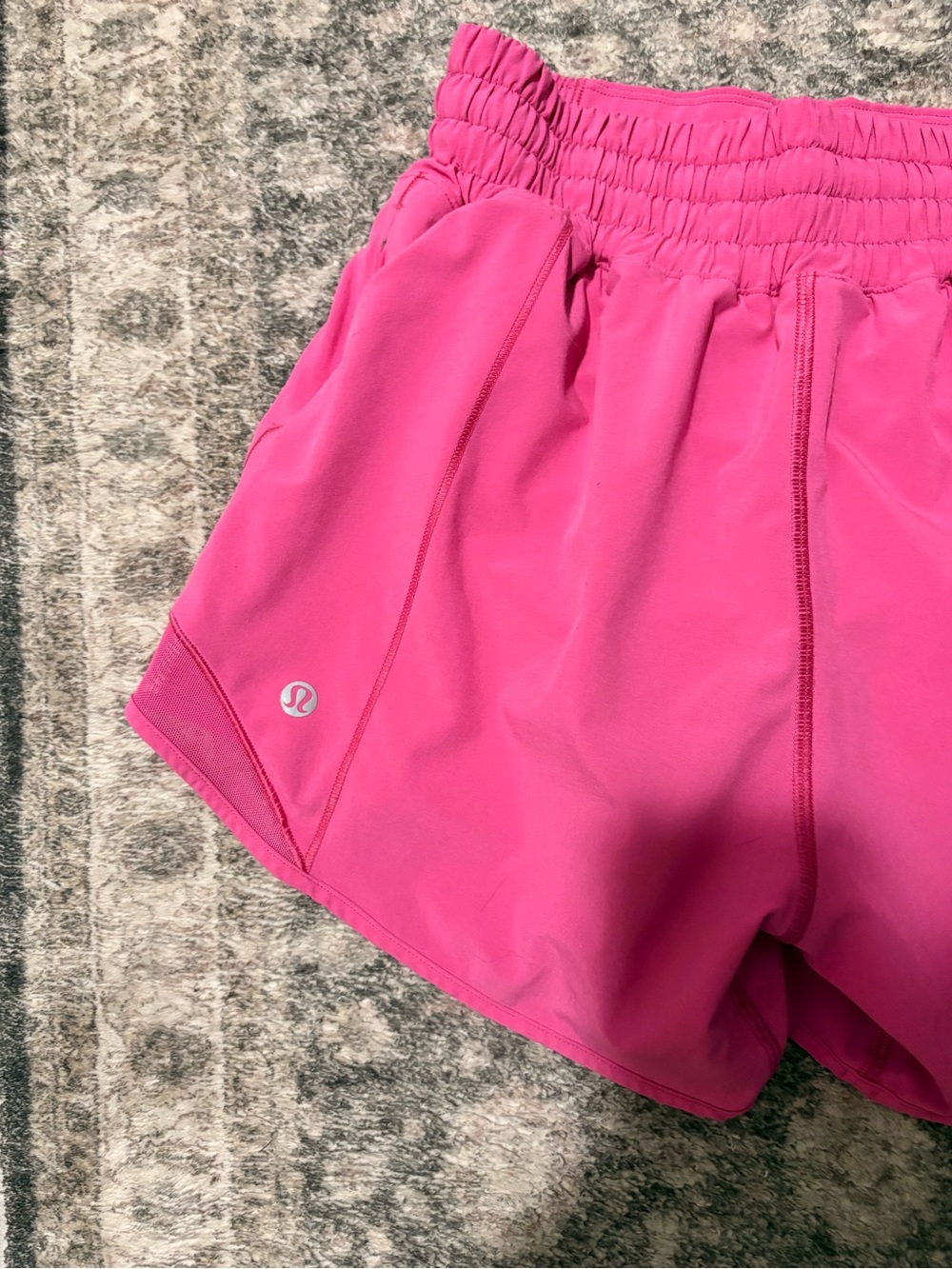 lululemon athletica Women's Hot Pink Athletic Shorts - Picture 2 of 2